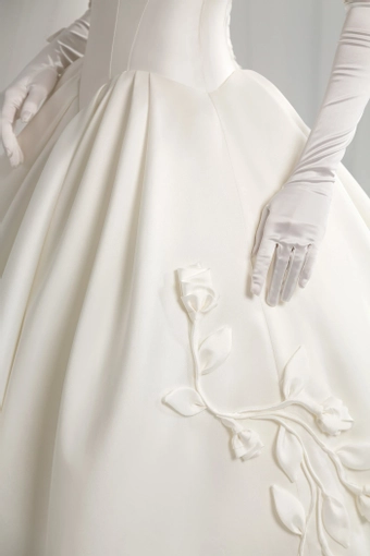 Valentini Style #E0937 #5 frontface vertical cropped thumbnail