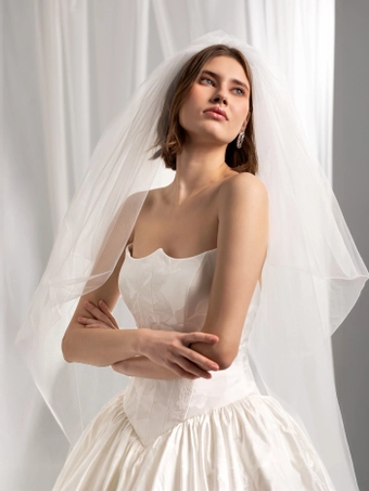 Valentini Style #E0939 #4 frontface vertical cropped thumbnail