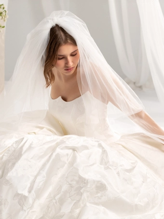 Valentini Style #E0939 #2 frontface vertical cropped thumbnail