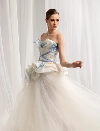 Valentini Style #E0940 #4 frontface vertical cropped thumbnail