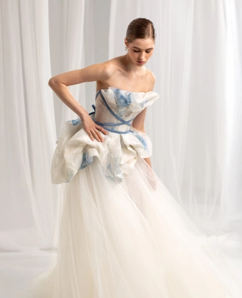 Valentini Style #E0940 #3 frontface vertical cropped thumbnail