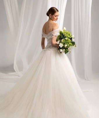 Valentini Style #V1469 #5 backface vertical cropped thumbnail