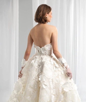 Valentini Style #V1473 #6 backface vertical cropped thumbnail