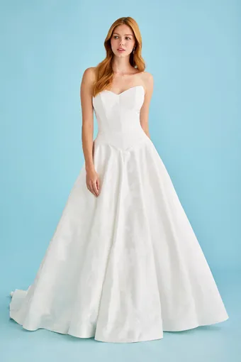 Lea-Ann Belter #Louise #0 default frontface vertical thumbnail