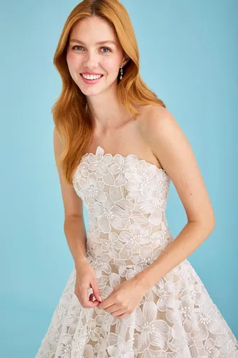 Lea-Ann Belter #Luanne #2 frontface vertical cropped thumbnail