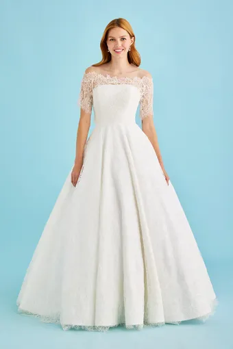 Lea-Ann Belter #Sabine #0 default frontface vertical thumbnail