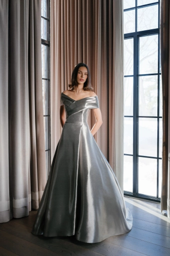 Sareh Nouri Anthem $5 frontface vertical thumbnail