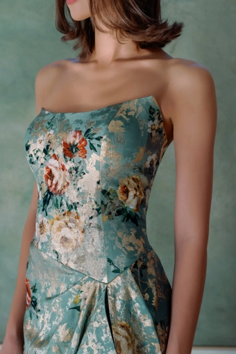 Sareh Nouri Heirloom $4 frontface vertical cropped thumbnail