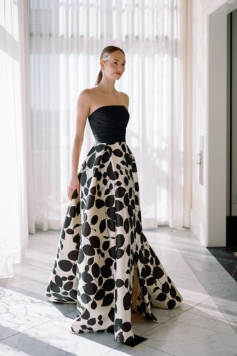 Sareh Nouri Vanderbilt $4 frontface vertical thumbnail