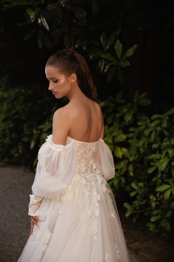 Mistrelli Style #Ciel #3 backface vertical cropped thumbnail