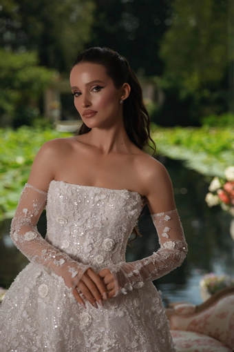 Mistrelli Style #Daisy #1 frontface vertical cropped thumbnail