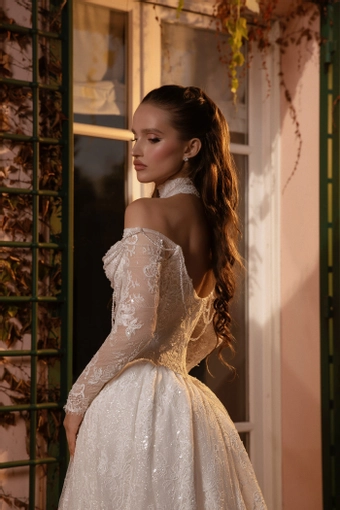 Mistrelli Style #Elodie #4 default backface vertical cropped thumbnail