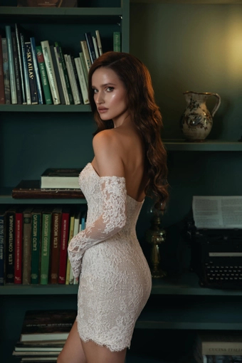 Mistrelli Style #Vega #2 default backface vertical cropped thumbnail