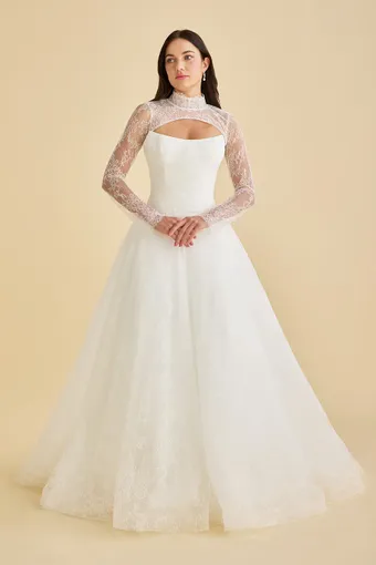 Astrid and Mercedes Magnifique #1 frontface vertical thumbnail