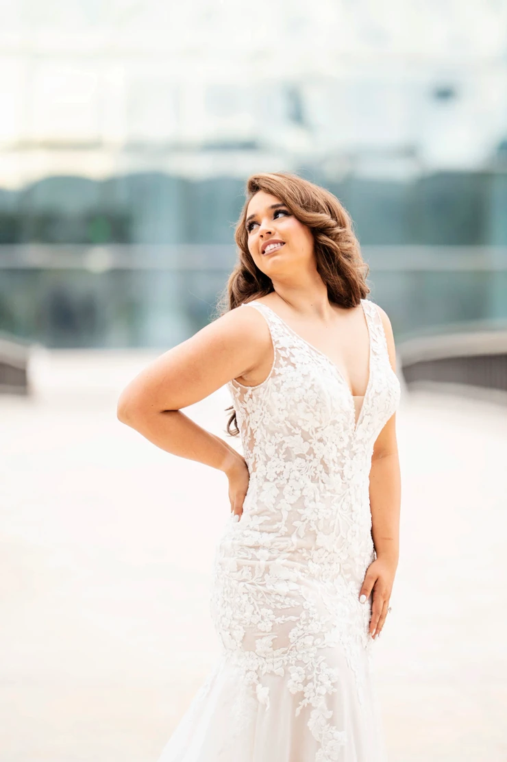 Brooklyn Grace Style #Josie Backface Thumbnail Image