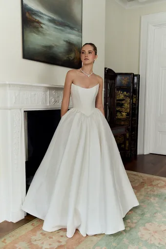 Caroline Castigliano Style White Peony #0 default frontface vertical thumbnail