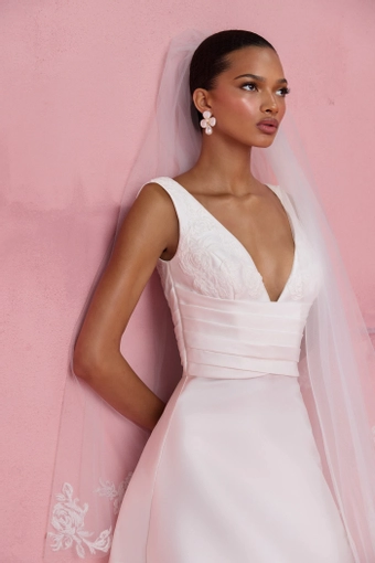 Blue Willow by Anne Barge Style Joelle #4 frontface vertical cropped thumbnail