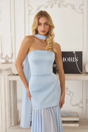 T825 #11 frontface vertical cropped thumbnail