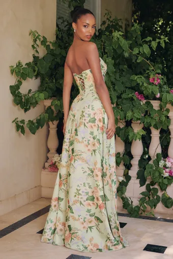 T717 #1 default backface vertical thumbnail