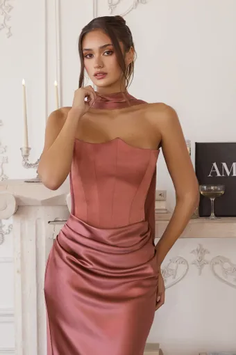 T816 #31 frontface vertical cropped thumbnail