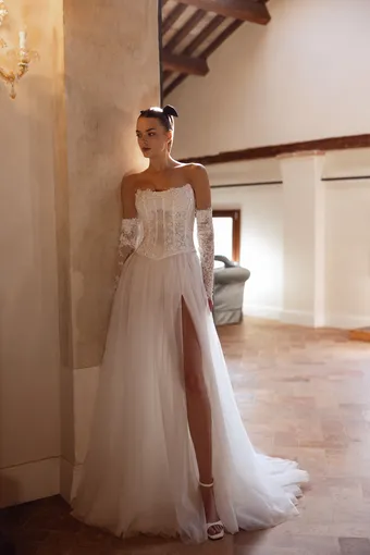 DOMINISS Kaia #0 default frontface vertical thumbnail