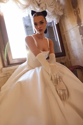 DOMINISS Kalista #3 frontface vertical cropped thumbnail