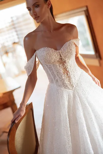 DOMINISS Karoline #2 frontface vertical cropped thumbnail