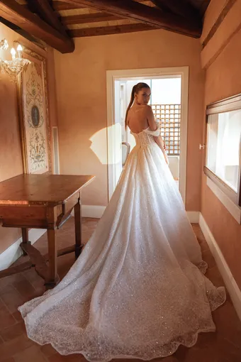 DOMINISS Karoline #1 default backface vertical thumbnail