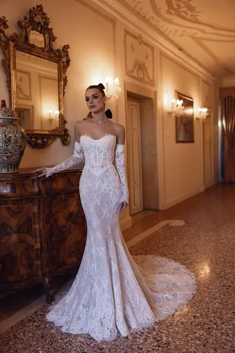 DOMINISS Khloe #1 frontface vertical thumbnail