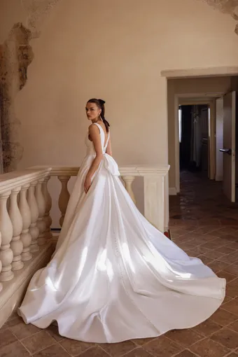 DOMINISS Kimberly #1 default backface vertical thumbnail