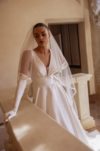 DOMINISS Kimberly #2 frontface vertical cropped thumbnail