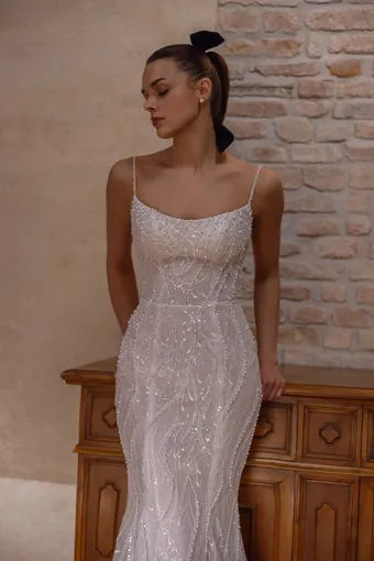 DOMINISS Klara #2 frontface vertical cropped thumbnail