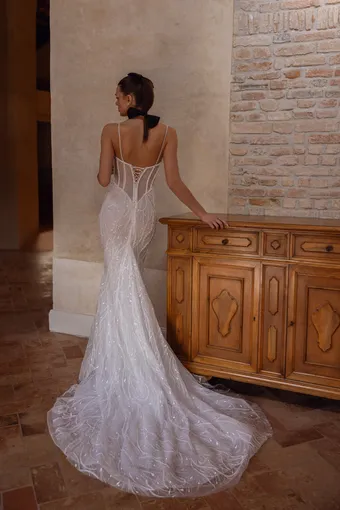 DOMINISS Klara #1 default backface vertical thumbnail