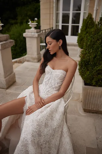 Yedyna YD18293 #3 frontface vertical cropped thumbnail