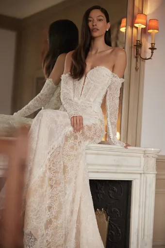 Yedyna YD18303 #4 frontface vertical cropped thumbnail