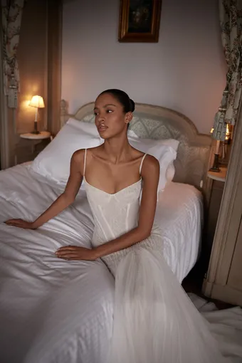 Yedyna YD18325 #3 frontface vertical cropped thumbnail