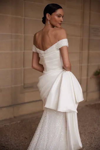 Yedyna YD18328 #4 backface vertical cropped thumbnail