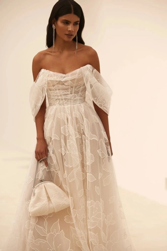 943248 Pollardi #0 default frontface vertical cropped thumbnail