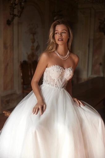 943252 Pollardi #0 default frontface vertical cropped thumbnail