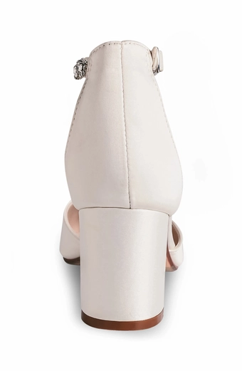 Benjamin Walk #Julie #5 vertical thumbnail