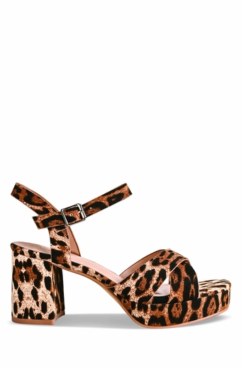 Benjamin Walk #Toby #4 vertical thumbnail