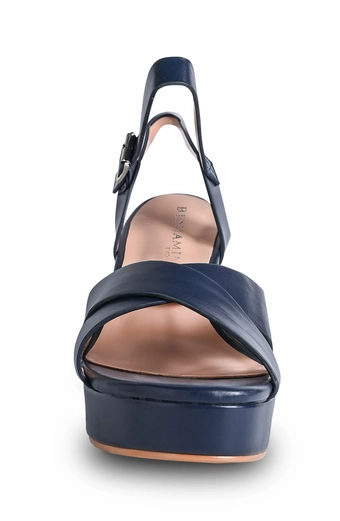 Benjamin Walk #Toby #30 vertical thumbnail