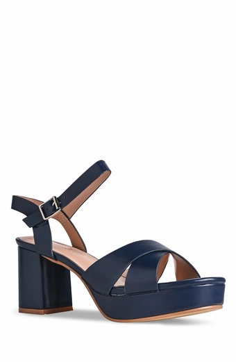 Benjamin Walk #Toby #3 vertical thumbnail