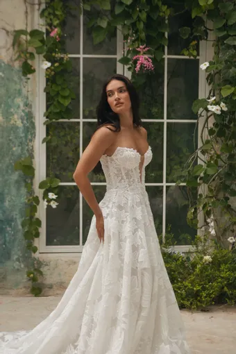 Zavana Couture Dahlia #2 frontface vertical cropped thumbnail