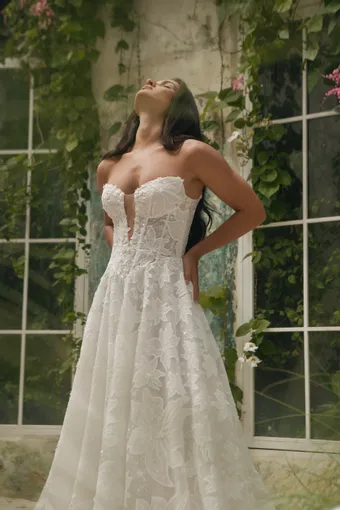 Zavana Couture Dahlia #3 frontface vertical cropped thumbnail