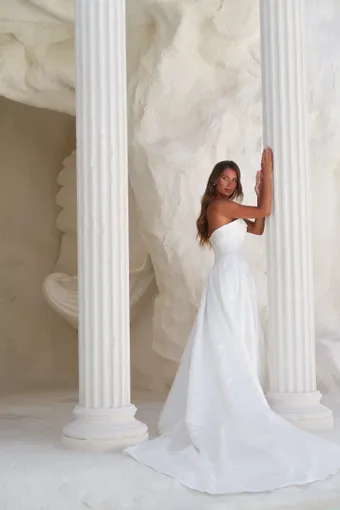 Zavana Couture Lucy #8 default backface vertical thumbnail