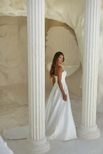 Zavana Couture Lucy #7 backface vertical thumbnail