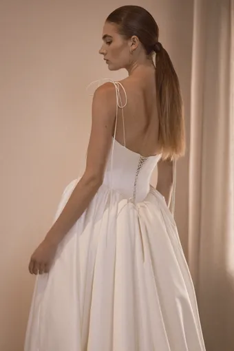 Vagabond Bridal Style #Alba #8 backface vertical cropped thumbnail