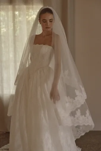 Vagabond Bridal Style #Amelie #11 frontface vertical cropped thumbnail