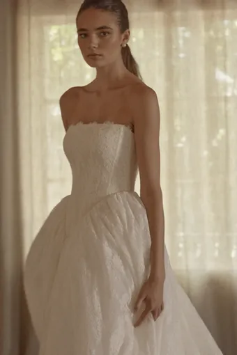 Vagabond Bridal Style #Amelie #9 frontface vertical cropped thumbnail